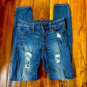 American Eagle Stretch Distressed Jeggings